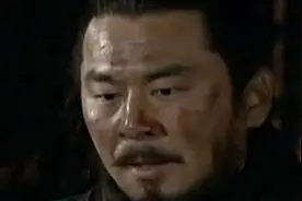 曹操挟天子不成，拉拢刘备与袁绍反目成仇！不愧为奸雄图片