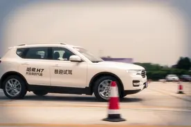 哈佛H7试驾感受之谈图片