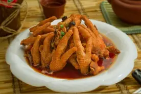 国民小吃鸡脚做法 酸辣鸡脚也能在家轻松做！图片