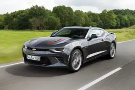 2017雪佛兰科迈罗，颜值可以秒杀众生了吧图片