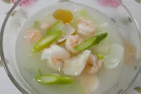 《Bee爸厨房》芦笋冬瓜虾仁羹宝宝夏天清热润肺解暑补钙食谱图片