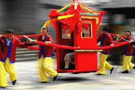 火风一首《大花轿》体会哪个年代纯真含蓄的爱情故事图片