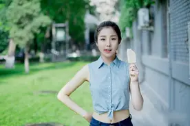 最美校花中传毕业 李炫臻再现学士服版雪糕妹妹图片