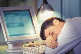 熬夜6大危害！分分钟致命！为了家人和自己，都看一下！