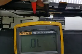 只能看不能耍，IPAD4有一条触摸不能使用咋办?图片