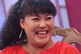 李菁菁15岁成谋女郎，靠《金婚》庄嫂出名，再婚王颢森很幸福图片