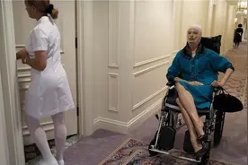 实拍人造美女痛楚，美容手术塑炼全过程图片