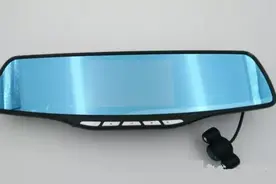 入手一个云狗记录仪，发现还能用微信玩查车图片