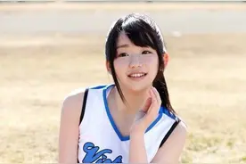 200度一字马，拉拉队美少女！图片