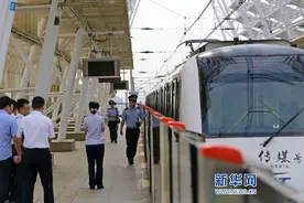 津滨轻轨９号线钢管公司至市民广场段恢复运营图片