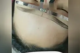 画眉新技巧公开，美女教你画出最完美的一字眉，超级自然超级好看视频封面