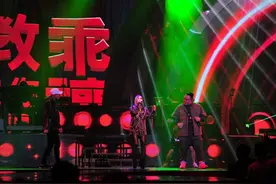 首登金曲奖表演 嘻哈顽童携张惠妹互飙rap图片