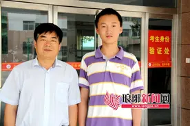 临沂学霸侯润泽:秘诀是"爱睡觉" 也爱玩电脑图片