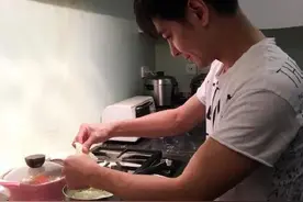 林志颖下厨做爱心餐，清新奶爸美翻天，爱弟狂魔kimi，新房赞图片