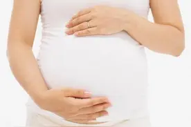 孕妈妈摸肚子会引起早产？这些危害你一定不知道！图片