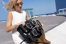 可以装进包里的折叠婴儿车，世界这么大不如带娃一起看图片