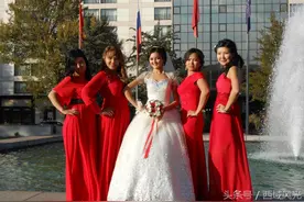 比什凯克胜利广场——吉尔吉斯人结婚新人必到的圣地图片