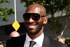 库里詹姆斯再次同场竞技 科比抢风头，詹姆斯成最大赢家力压库里图片