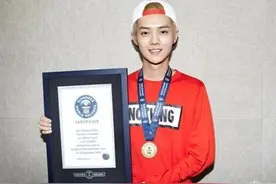 鹿晗早已把“第一”变成习惯，鹿晗吧会员突破300万再创纪录图片