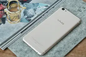 主打柔光自拍的vivo X7，这些升级你知道吗？图片