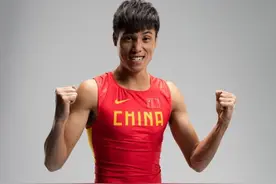 中国首个百米世界冠军没一分钱奖金，闷骚宅男被禁谈恋爱图片
