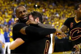 詹姆斯率领骑士夺冠的那些感人瞬间，这一切太难了。图片