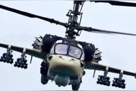 飞行在空中的双轴“短吻鳄”，战斗民族特有的“空中炸弹卡车”图片