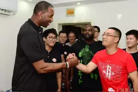 麦迪空降你家亲手送上中国赛门票，你敢想象吗？图片