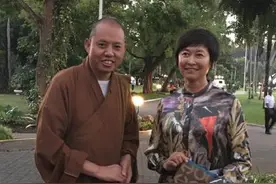 延参法师晒与敬一丹同框照 自称丹参组合 网友:金童玉女组合吧图片