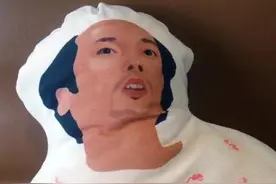 “”葛优躺“”抱枕你值得拥有，莫名喜感，啊啊啊啊啊啊，你赢了图片