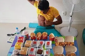 有多少人像他一样，心情不好就吃东西发泄图片