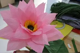 精美的纸藤荷叶花制作图解教程图片
