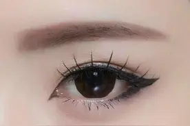 适合亚洲人的八种眼线的画法，get！图片