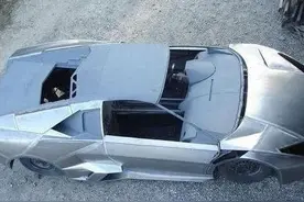 小伙2000元买辆二手面包车，一个月后却让大家羡慕了图片