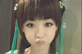 赵丽颖平刘海自拍变身碧瑶 网友:太美了图片