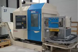 MHC 生产型 . 数控车床，30个零件托盘，自动零件输送图片