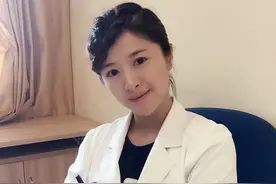 这个朋友圈爆红的美女医生，居然穿着定制旗袍上班图片