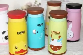 绝大多数人都忘了，保温杯在夏天也是很有用的！图片