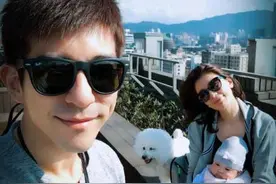 贾静雯出差 修杰楷跟女儿只能玩父女约会了图片