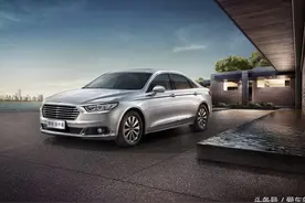 福特金牛座EcoBoost 180豪华型 排量小更省油图片