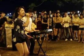 抓拍：越南街头形形色色的年轻女孩图片