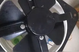 破水桶和排风扇制作简易空调扇，分分钟就能制作完工图片