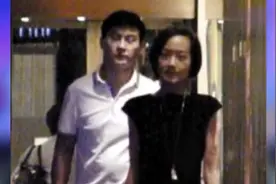 47岁陈鲁豫老公曝光，与外国前夫对比，分别一目了然