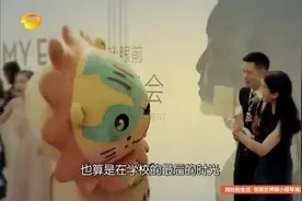 张杰突然现身川师大学校音乐会，当他一开口，现场的学生差点失控视频封面