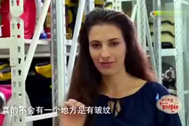 外国美女和中国军人学习叠被子，看到整齐豆腐块，表情精彩了视频封面