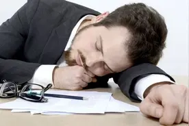 夏季为何老犯困 试试这样吃图片