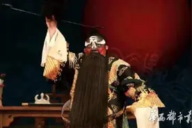 从3小时到105分钟 川剧《秦香莲》再现经典图片