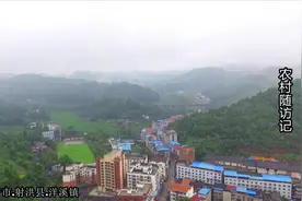 航拍 四川省射洪县洋溪镇，依山傍水的美丽小镇视频封面