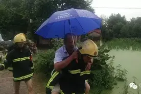 昨日的衢州城 ，穿行在暴雨洪水中的“橙色”身影，你看见了吗？图片