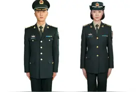 经中央军委批准 火箭军启用穿着新式礼(常)服图片